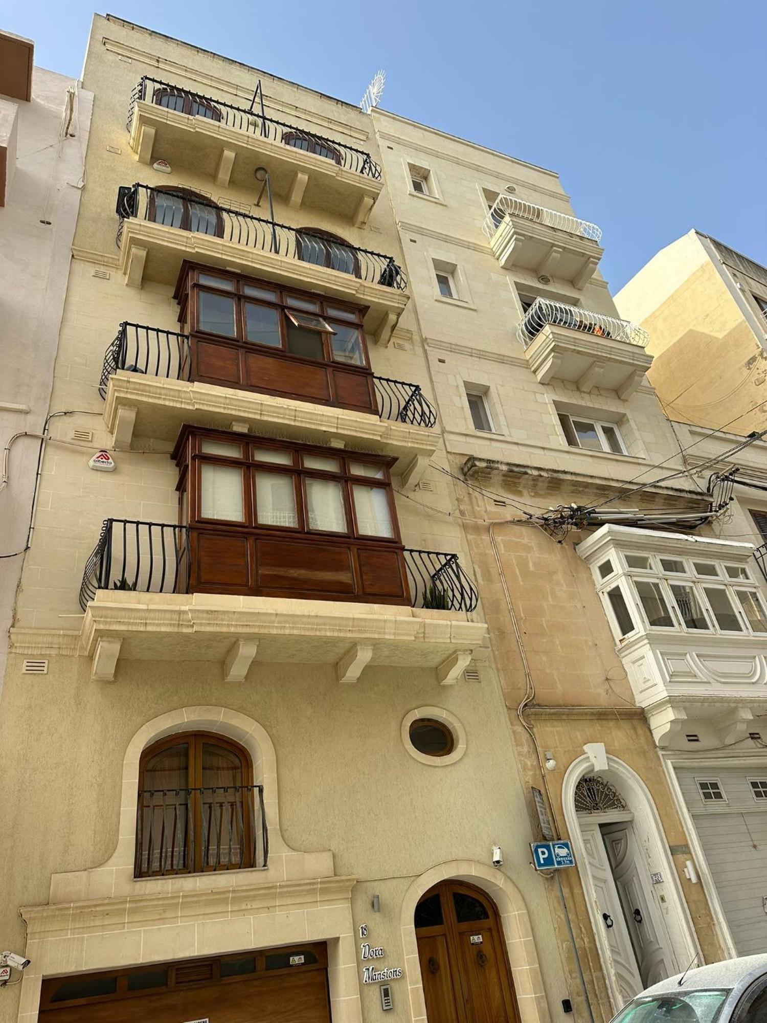 Spacious Central Sliema Penthouse Apartment Exterior photo